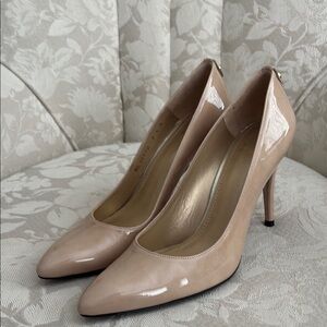 Stuart Weitzman Tan Patent Leather Heels